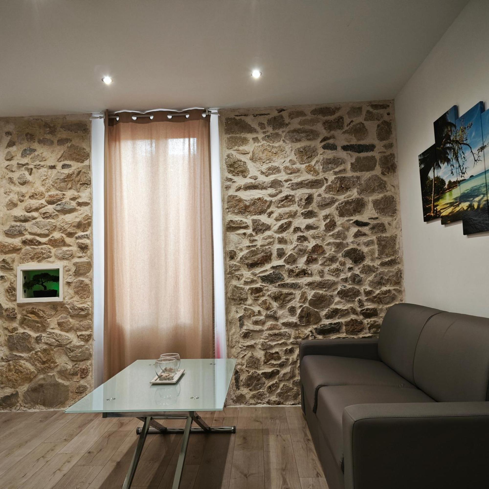 Appartement Tout Confort A 2 Pas Du Centre Ville Aubagne Dış mekan fotoğraf